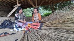 Kerajinan Sapu Lidi Jadi Tulang Punggung Ekonomi Warga Sindanghela